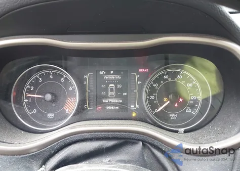 2014 Jeep Cherokee Latitude z USA, uszkodzony, nr VIN 1C4PJMCS3EW124798